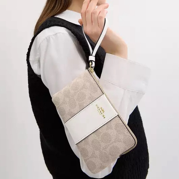 Coach Signature Canvas Corner Zip Wristlet - Picture 3 of 4